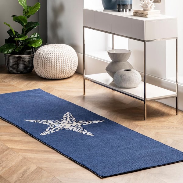 Airelibre Starfish Navy 2 ft. 6 in. x 6 ft. Indoor/Outdoor Runner Patio Rug