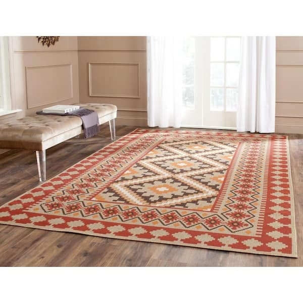 Veranda Red/Natural 7 ft. x 10 ft. Border Indoor/Outdoor Patio  Area Rug