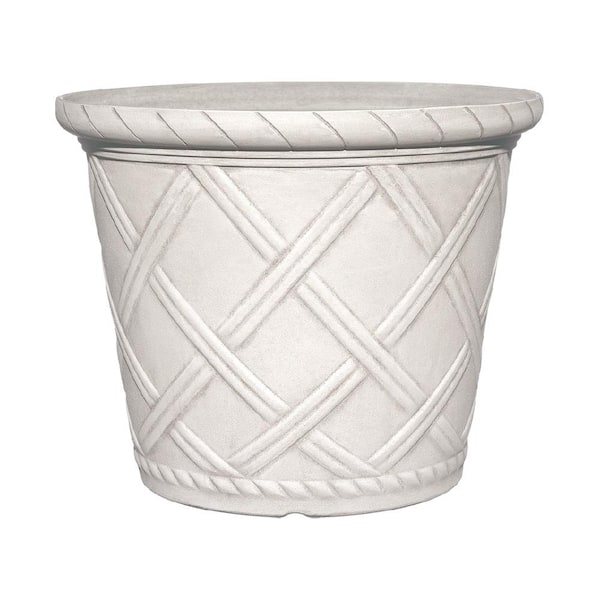 CHG CLASSIC HOME & GARDEN 13.4 in. D x 10.9 in. H Frenchboro Cream Plastic Pot with Water Reservoir
