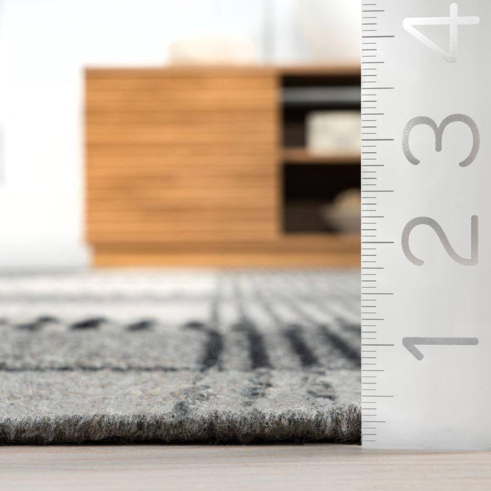 Handmade Gray Wool Plaid Rectangular Area Rug, 6' x 9'