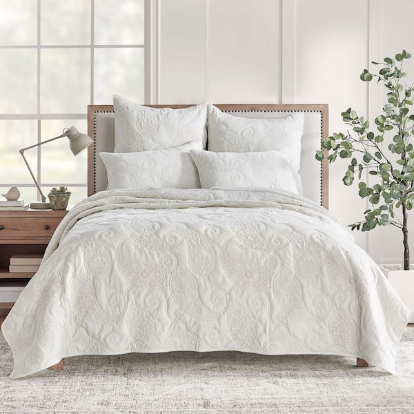 LEVTEX HOME Cream Velvet 2-Piece Cream Floral Paisley Quilting Microfiber Twin/Twin Xl Quilt Set