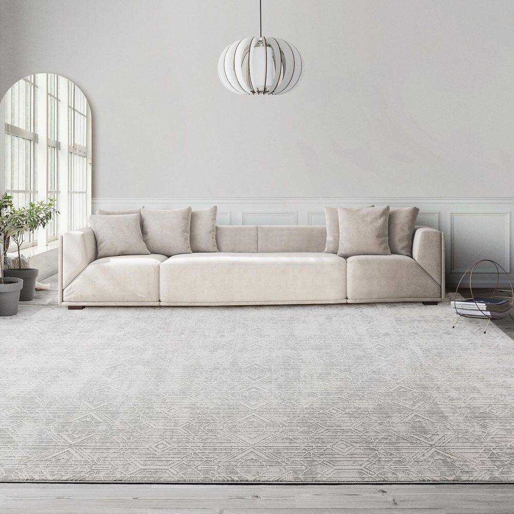 Ethan Marion 8' x 10' Gray Synthetic Reversible Area Rug