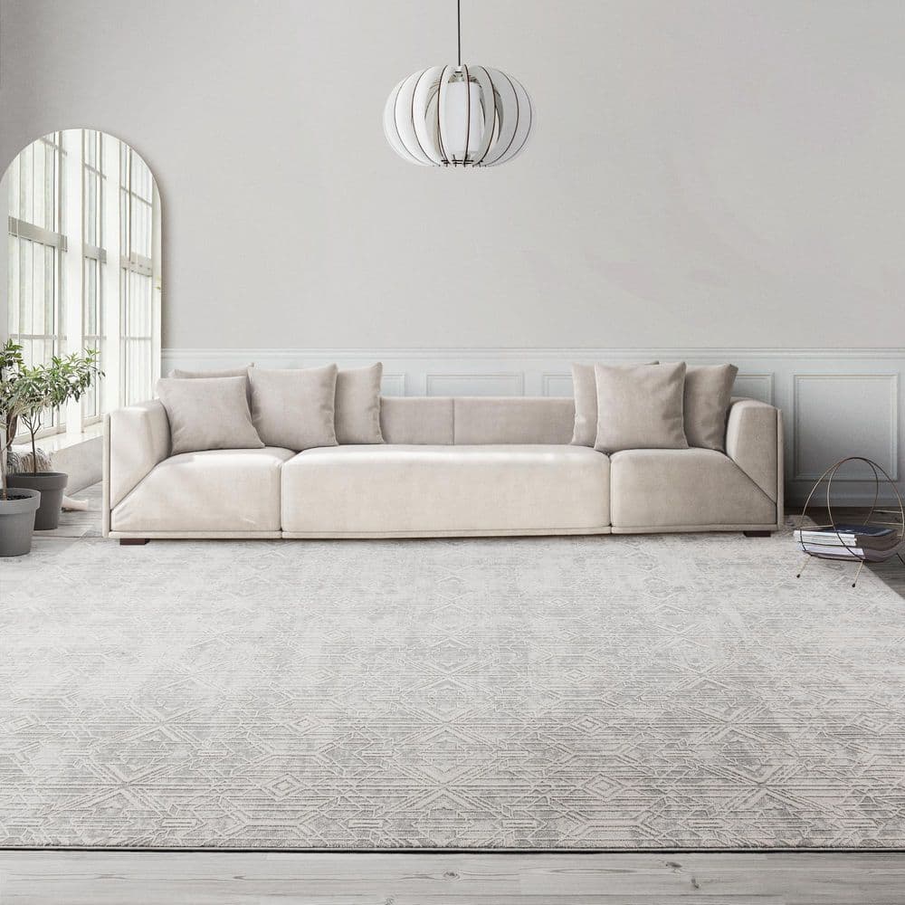 Ethan Marion 8' x 10' Gray Synthetic Reversible Area Rug