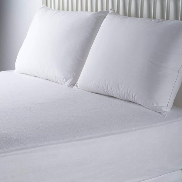 J&V TEXTILES Zippered Polyester Encasement Queen Mattress Protector