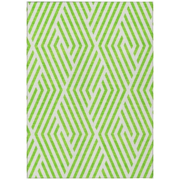HomeRoots Lime Green and White 5 ft. x 8 ft. Woven Geometric Rectangle Indoor/Outdoor Area Rug