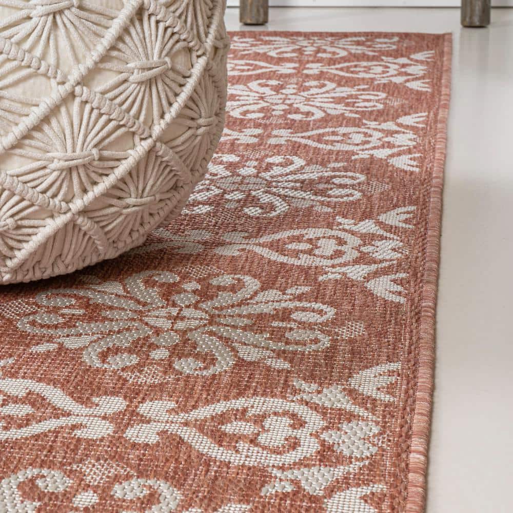 Salmon and Cream Synthetic Reversible 4' x 6' Area Rug