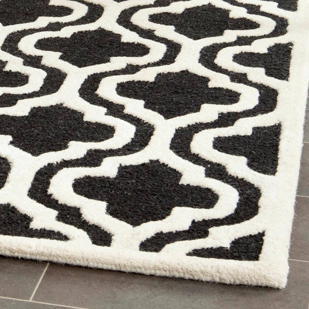 Black and Ivory Hand-Tufted Wool 8' x 10' Rug