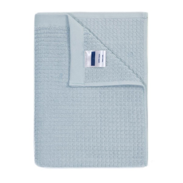 https://images.thdstatic.com/productImages/b18504ff-6e52-449b-b6f7-7878f09f0223/svn/light-blue-bath-towels-4829t9b855-c3_600.jpg