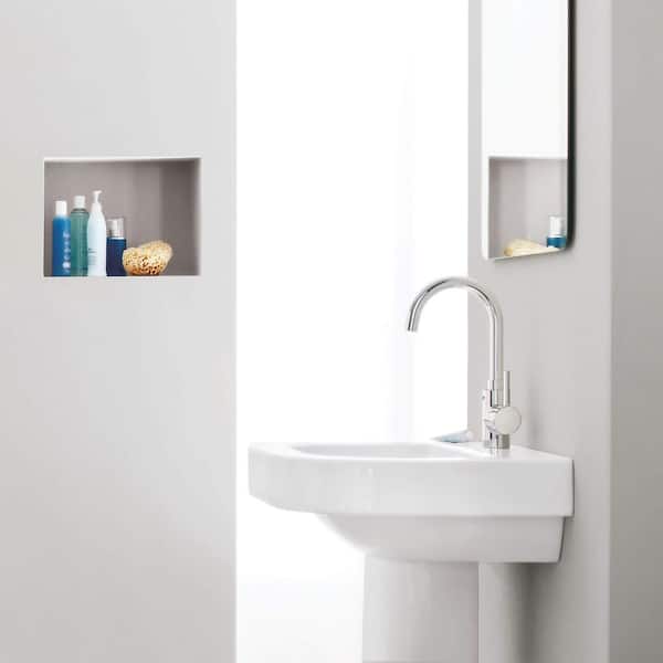 Concetto Single Hole Single-Handle Bathroom Faucet 1.2 GPM in StarLight Chrome