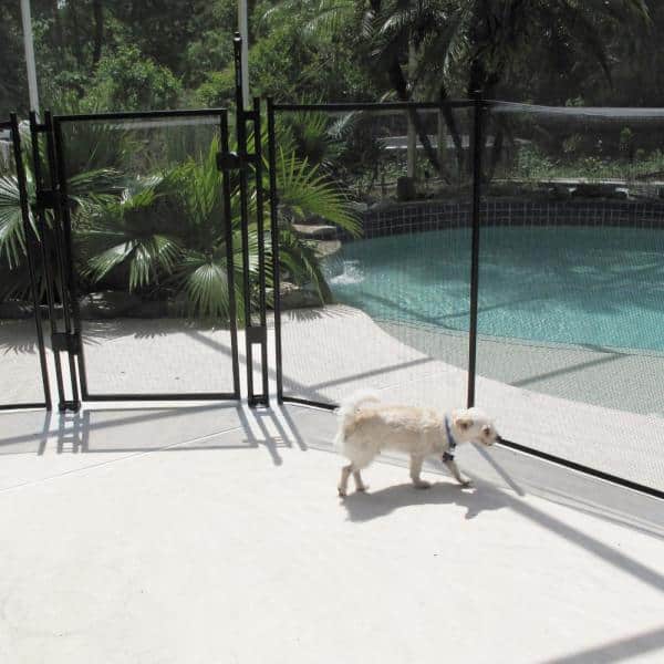 https://images.thdstatic.com/productImages/b19d79d1-905b-423b-9541-1486fa1c93e2/svn/sentry-safety-pool-fence-pool-fences-ez-guard-4-black-44_600.jpg