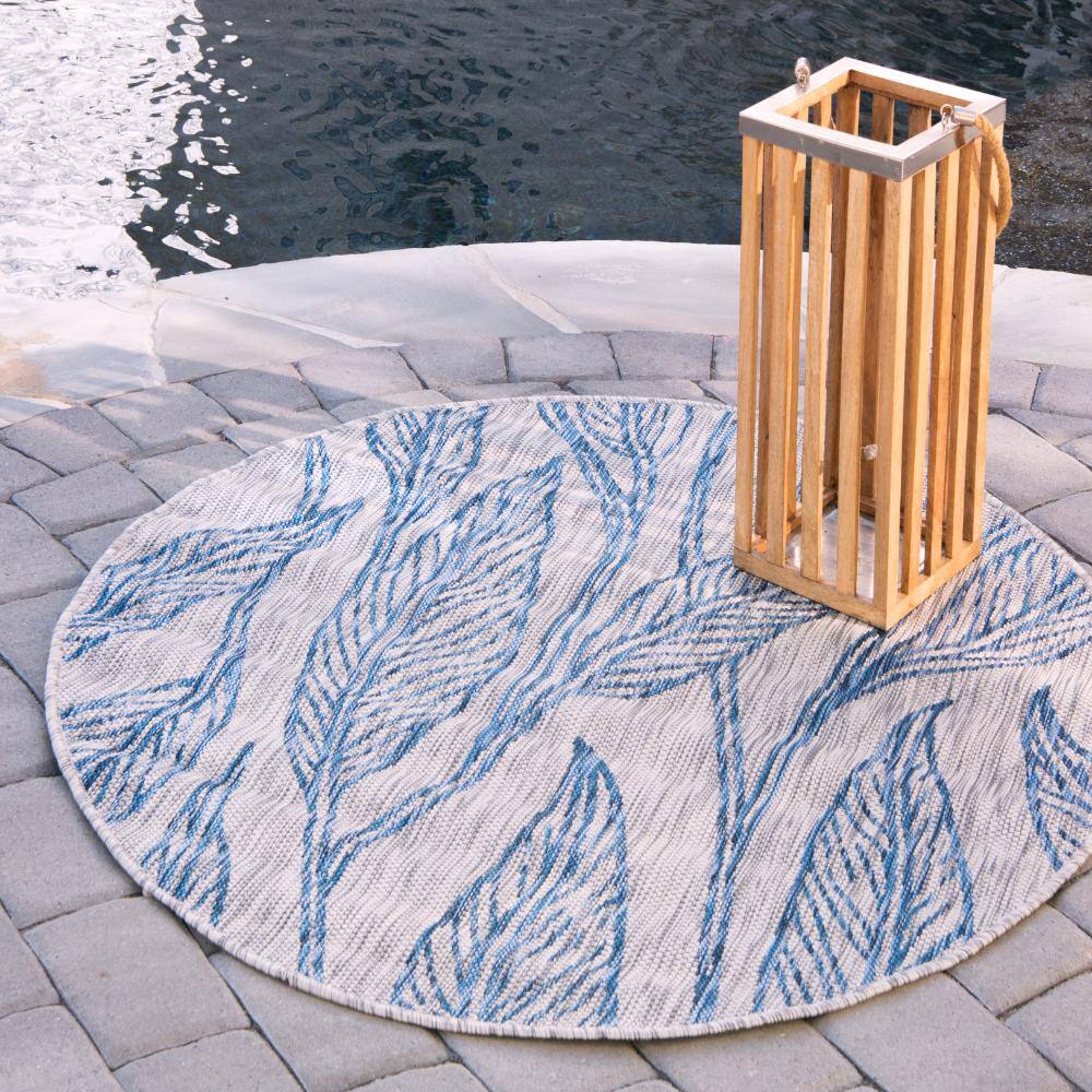 Light Gray Round Synthetic Outdoor Area Rug, 4 ft