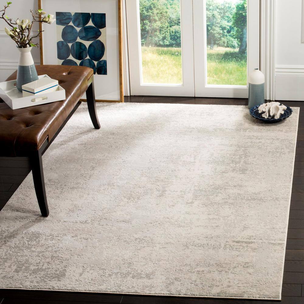 Princeton 59" x 5" Gray Rectangular Viscose Area Rug