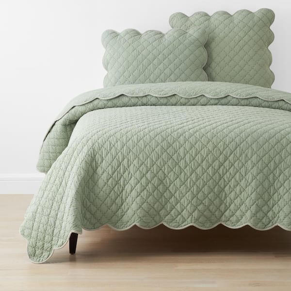 The Company Store Company Cotton Giulietta Scallop Green Sage Full/Queen Quilt