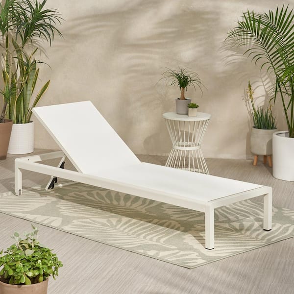 Rust proof chaise lounge discount
