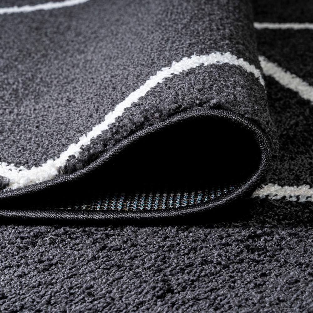 Reversible Diamond Trellis Black/White Synthetic Runner Rug - 2x10 ft