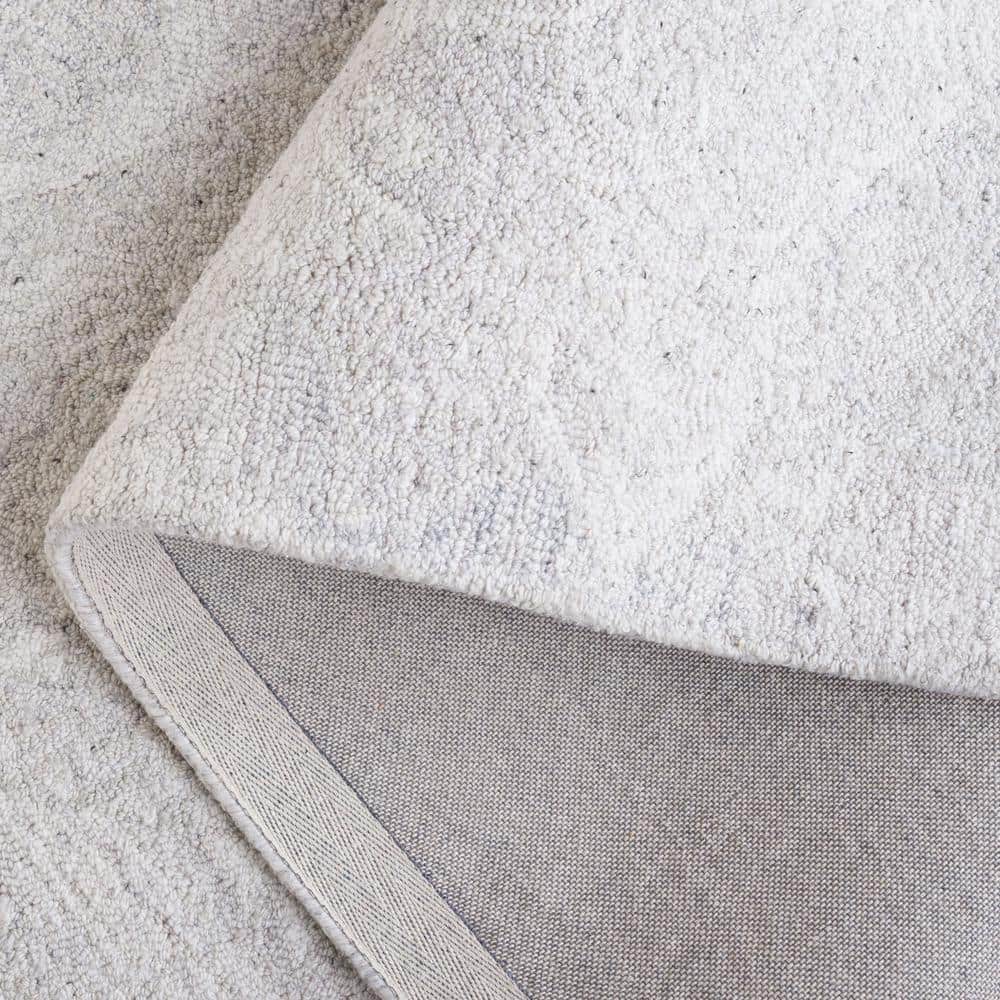 Hand-Tufted Gray and Ivory Wool Blend Abstract Area Rug, 3' x 5'