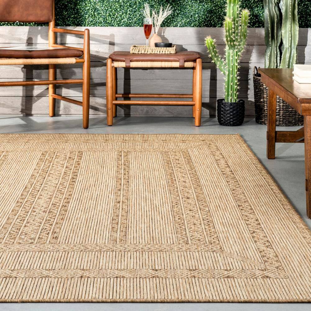 Beige Geometric Patterned Indoor/Outdoor Area Rug 6'7" x 9'