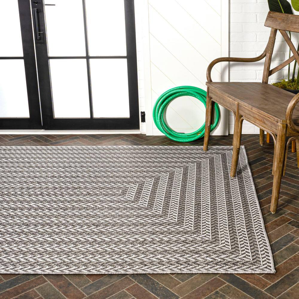Black and Light Gray Geometric Braided 8' x 10' Rug