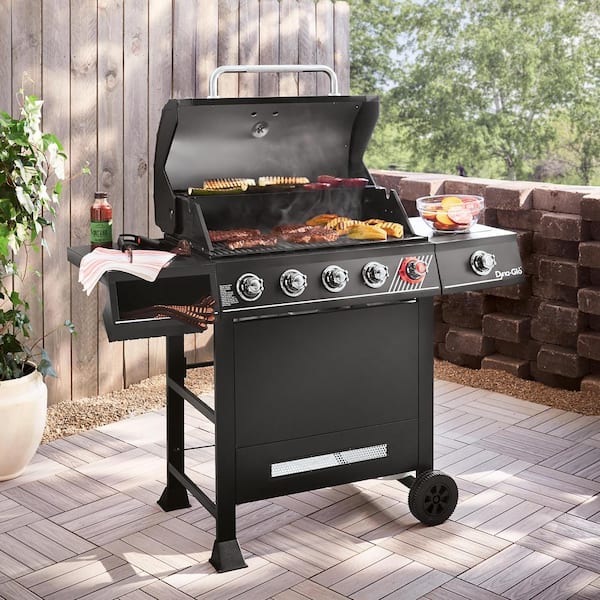 Dyna-Glo 5-Burner Propane Gas Grill in Matte Black with TriVantage