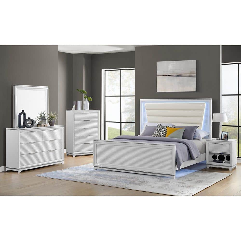 Xena White 6-Drawer 58 in. Dresser