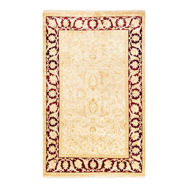 Electric 4 ft. x 6 ft. Ivory Floral Wool Indoor Area Rug