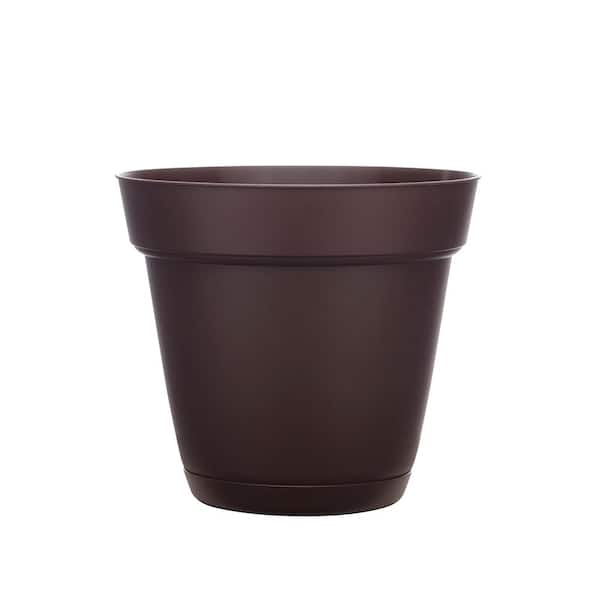 Southern Patio Graff Medium 11.91 in. x 10.7 in. Cocoa Resin Indoor/Outdoor Planter with Saucer