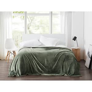 Plush Green Solid Polyester Full/Queen Blanket