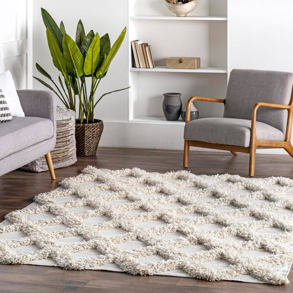 Pristina Ivory Trellis Handmade Shag Rug 5' x 8'