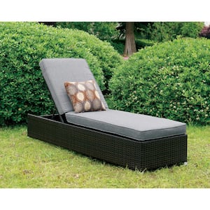 Lost Cove Aluminum Outdoor Chaise Lounge with Gray Cushions