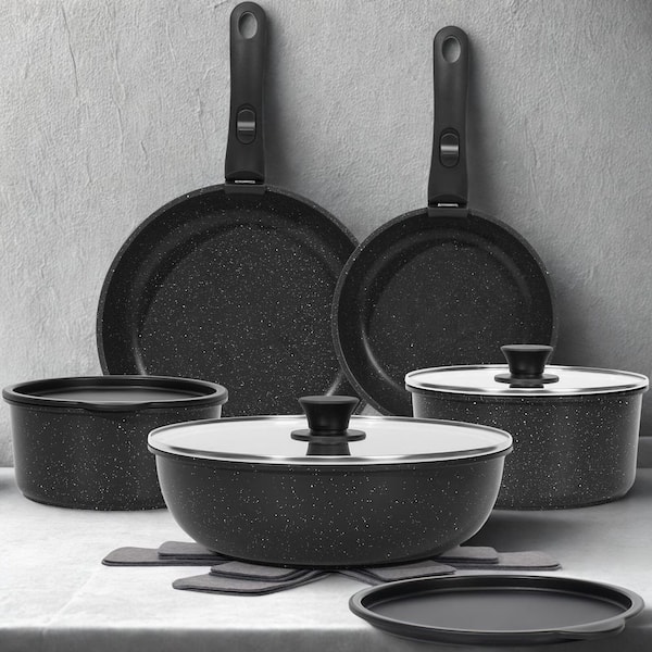 4 qt. 15-Piece Nonstick Cookware Set with Detachable Handles, Stackable Induction Cookware, Oven Safe, Black