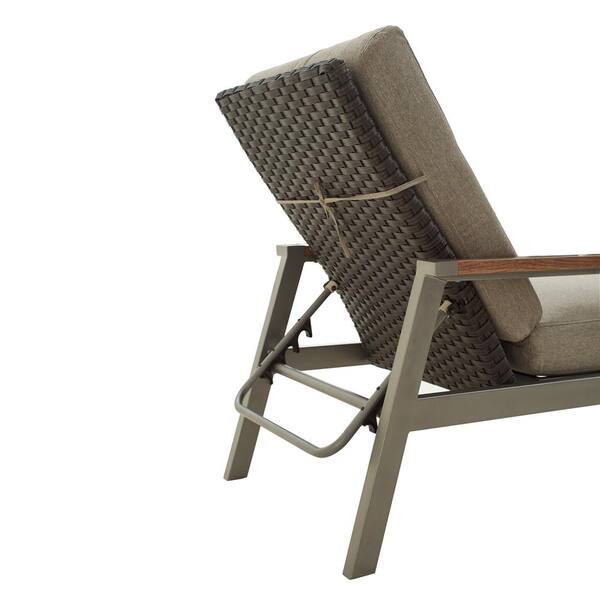 Low to the ground lounge online chair