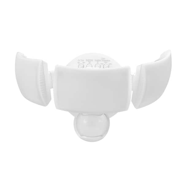 MaxDetect 240° White Motion Sensing Wired Outdoor 3-Head LED Security Flood Light 3000 Lumens with 5CCT and DualBrite