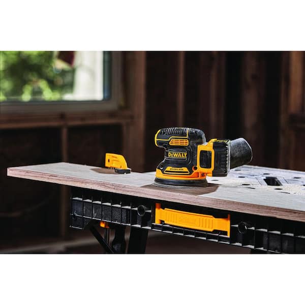 DEWALT 20V MAX XR Cordless Brushless 5 in. Random Orbital Sander, (1) 20V  Lithium-Ion 3.0Ah Battery, and 12V-20V MAX Charger DCW210BW230C - The Home  Depot