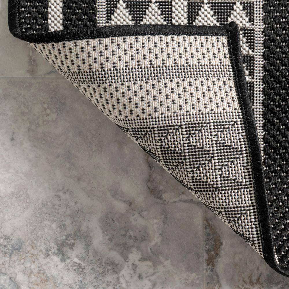 Ranya Black and White Synthetic Flat Woven 5' x 8' Area Rug