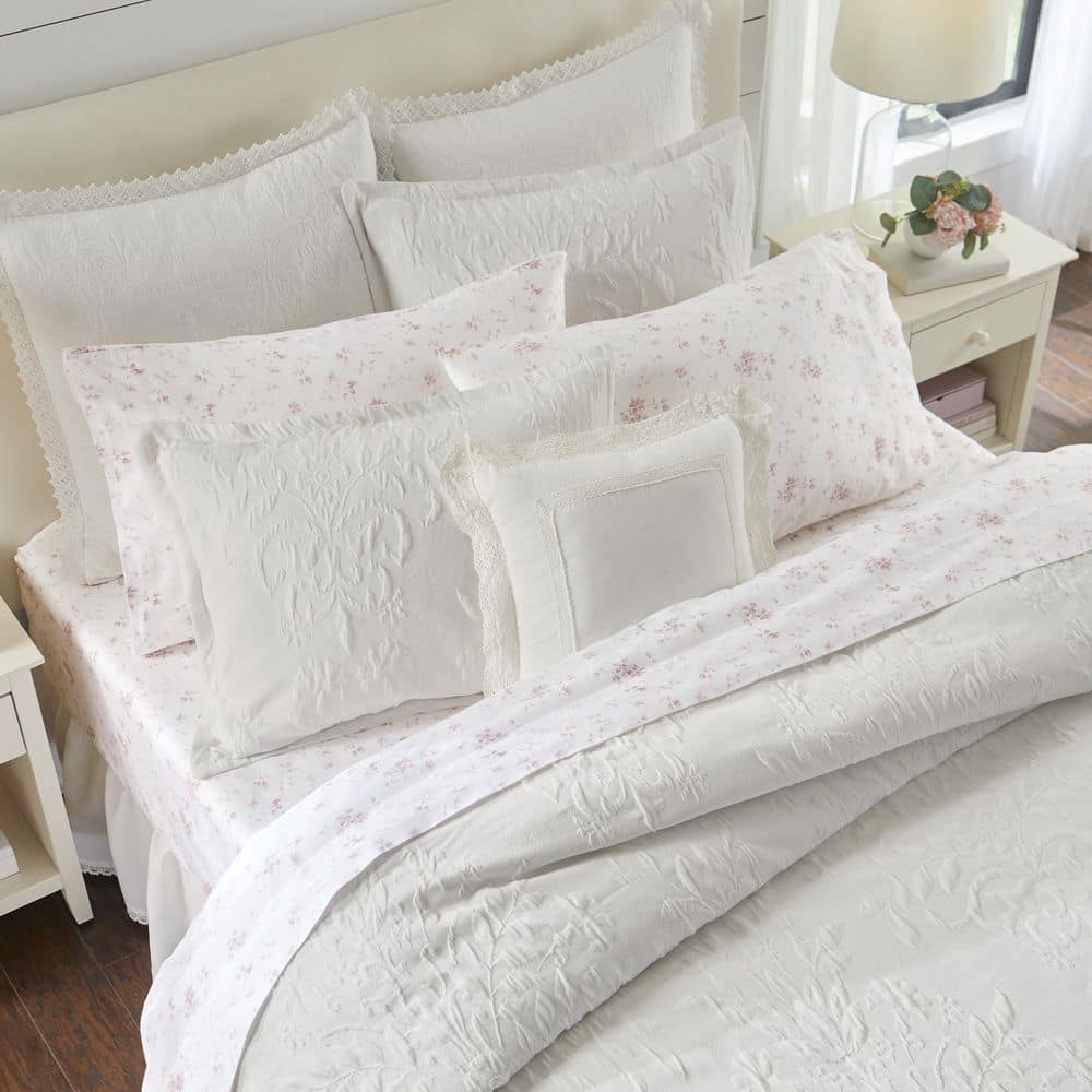 Rowland White Twin Cotton Floral Matelassé Duvet Cover Set