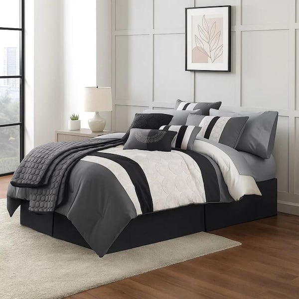 7-Piece Gray and Black Geometric Cotton Queen Comforter Set