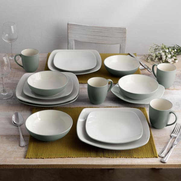 Colorwave Green 8.25 in. (Green) Stoneware Square Salad Plates, (Set of 4)