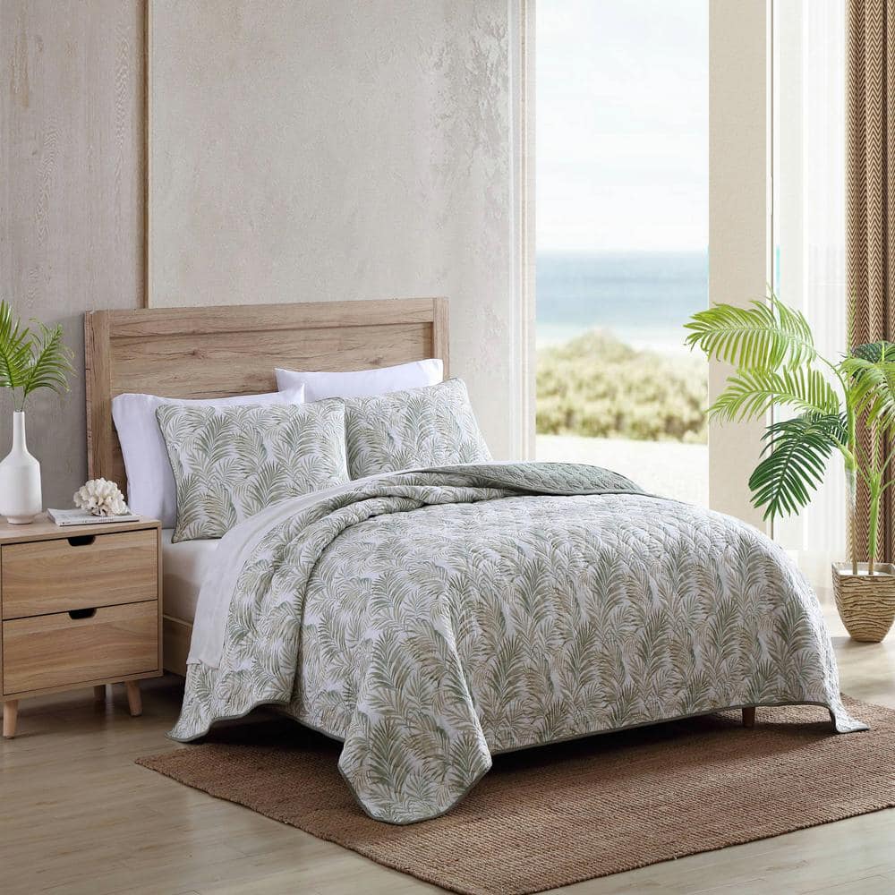 Reversible Sage Palm Motif White Cotton King Quilt Set