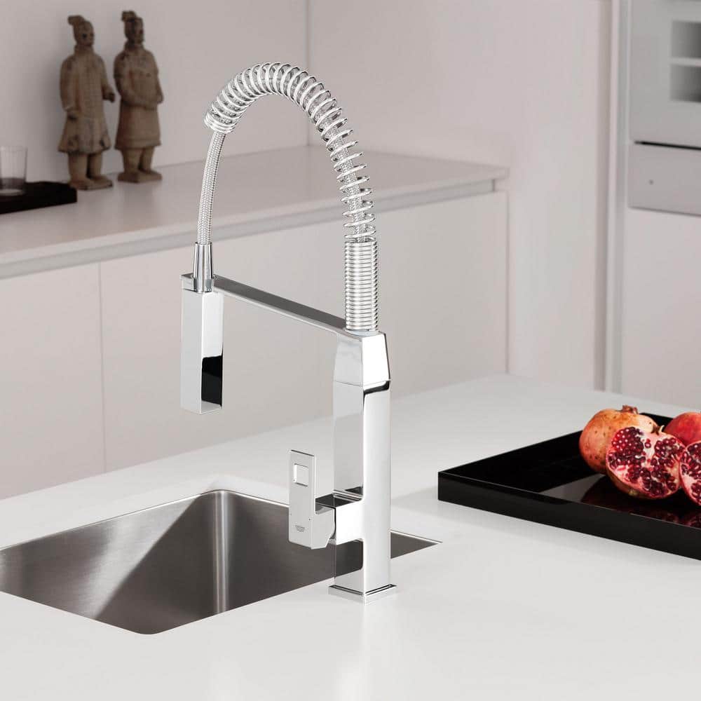 Eurocube Chrome Pull-Out Single Handle Kitchen Faucet