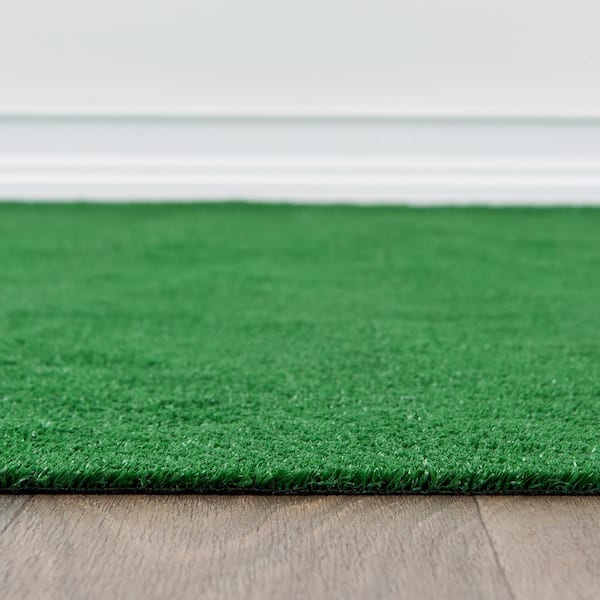 Indoor/Outdoor Artificial Grass Area Rug, Lightweight Synthetic Turf for Patio, Balcony & Deck