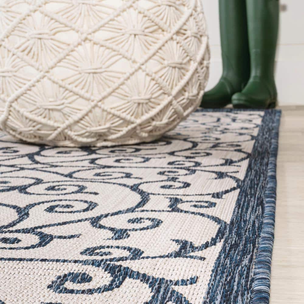 Madrid Boho-Chic Blue and Cream Geometric Round Indoor/Outdoor Rug