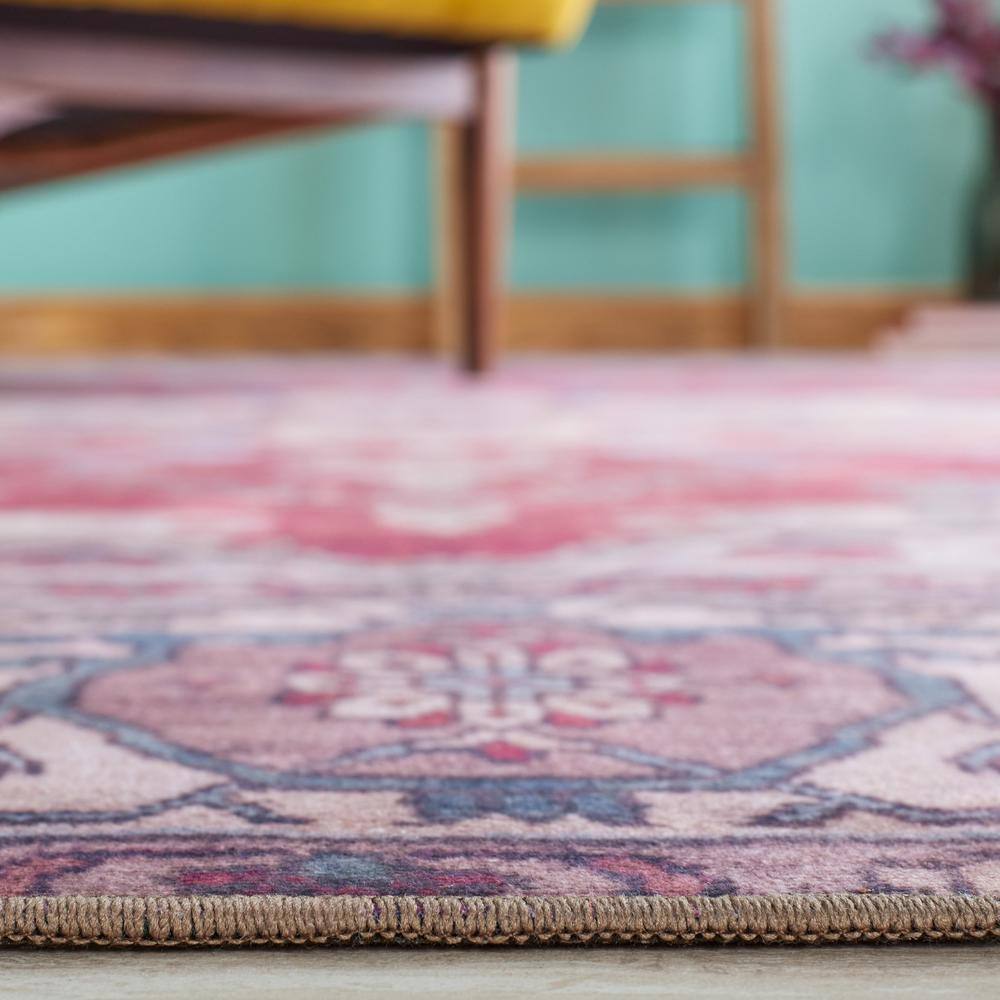 Red/Beige Synthetic Easy-Care Hand-Knotted 4' x 6' Area Rug