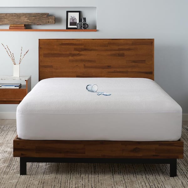 ELLA JAYNE Terry Cloth Waterproof Full Sized Mattress Protector