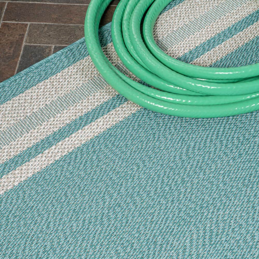 Modern Ivory Stripe 5' x 8' Synthetic Indoor/Outdoor Rug