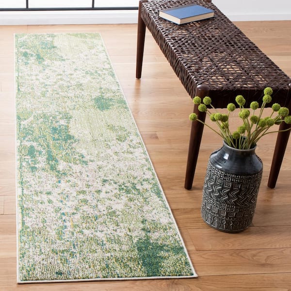 Madison Green/Ivory 2 ft. x 6 ft. Runner Rug