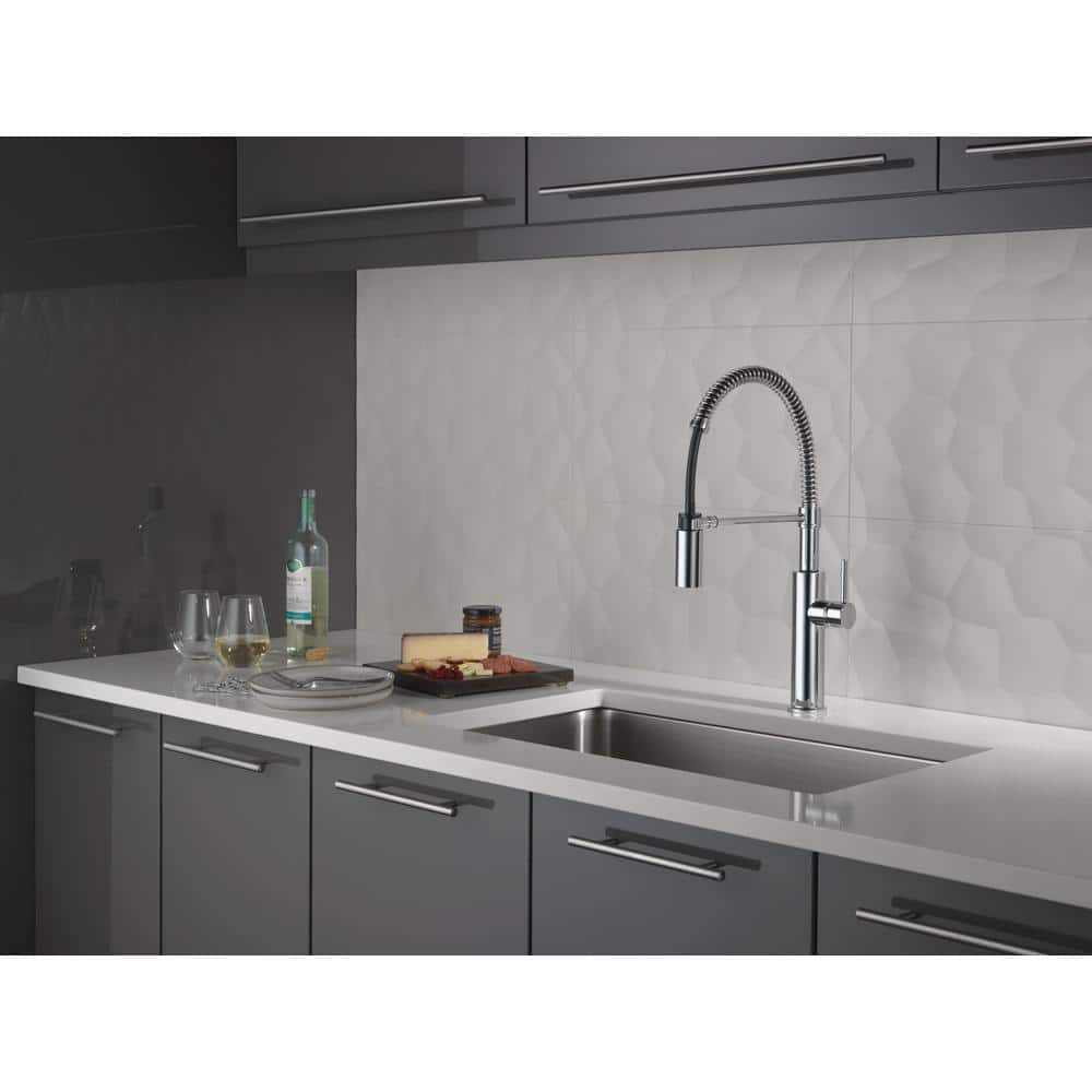 Chrome Pull-Down Sprayer Kitchen Faucet with 20-inch Hose