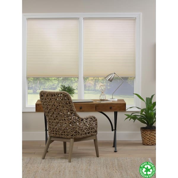 https://images.thdstatic.com/productImages/b323597c-e1a8-4d8f-a7bc-f3113accec88/svn/alabaster-perfect-lift-window-treatment-cellular-shades-qqal694640-fa_600.jpg