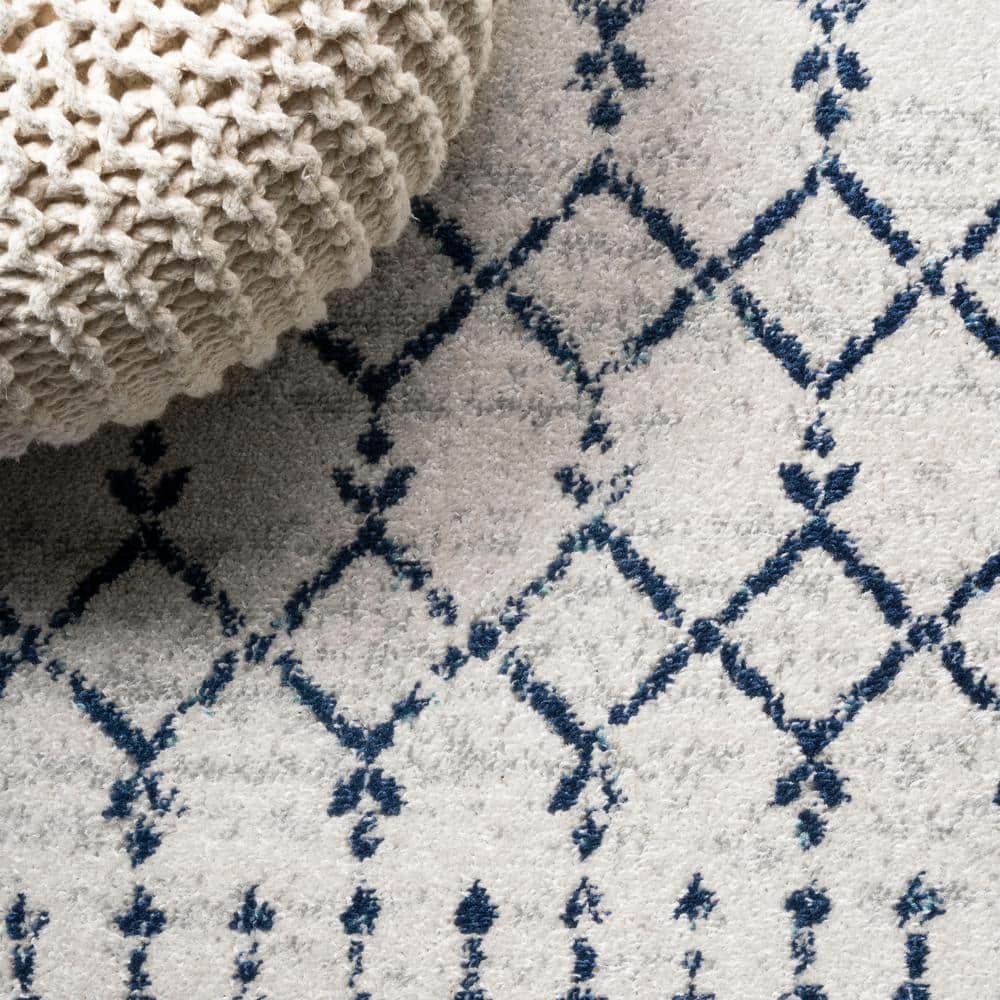 Ivory and Navy Diamond Pattern 8' x 10' Area Rug