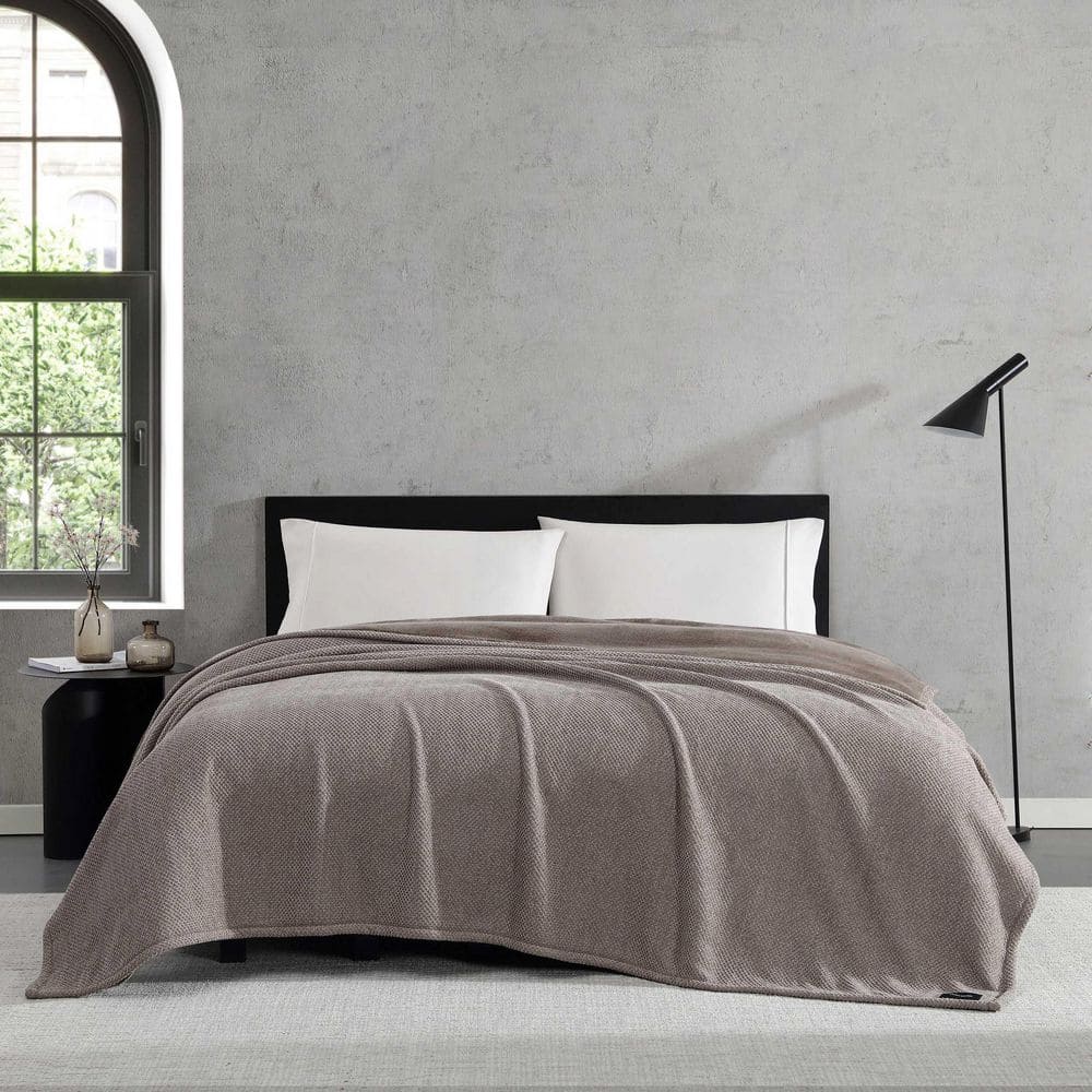 Chenille Jacquard 1-Piece Cashmere Brown Plush Fleece Full/Queen Blanket price history on PriceWatchPro