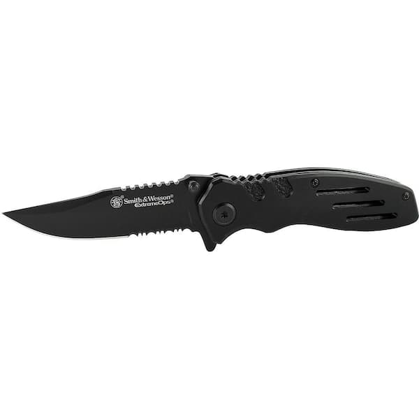 Smith & Wesson 3.1 in. Stainless Steel Straight Edge Clip Point Folding Knife